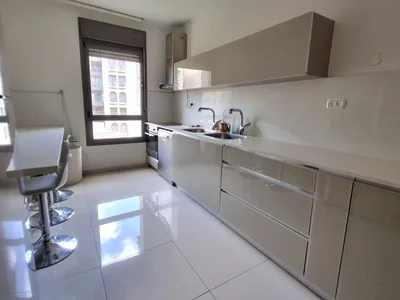 Жилой квартал Magnifique 4 pieces meubler avec balcon