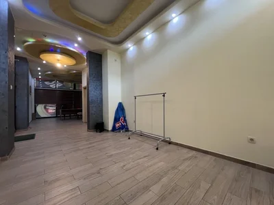 Handel Poslovni prostor 60 m² na Izdavanje – Preko Morače, Podgorica