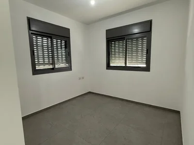 Жилой квартал A saisir A louer immediatement appartement de 4 pieces neuf en plein centre ville de hadera