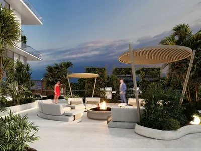 Complexe résidentiel New prestigious Kempinski Marina Residences with a swimming pool and a kids' club close to a highway, Dubai Marina, Dubai, UAE