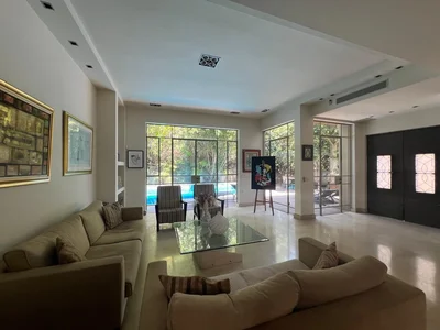 Barrio residencial Magnifique villa construite sur 4 niveaux avec piscine a vendre au coeur de raanana