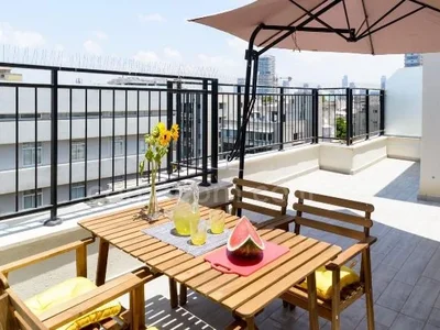 Residential quarter Avec terrasse dans un bel immeuble au centre bon emplacement proche de la mer a ne pas manquer bien agence bel appartement bonne affaire magnifique
