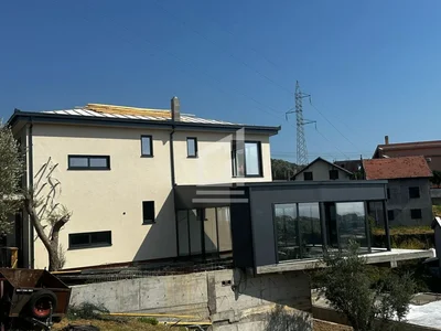Chata Kuća 267 m² na Prodaju – Bjeliši, Bar