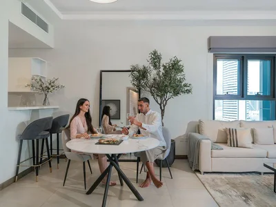 Wohnanlage SOL BAY Residence with a swimming pool and a view of Burj Khalifa, Business Bay, Dubai, UAE