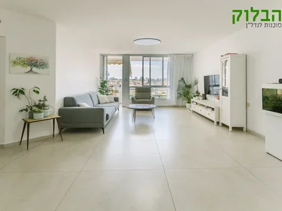 Residential quarter Appartement 5 5 pieces quartier neve hadarim rishon lezion