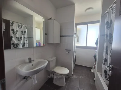 Barrio residencial Produit rare balcon souccah vue ouverte et etage eleve a jerusalem jerusalem immobilier 026786595