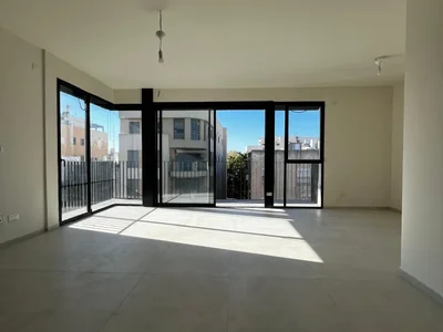 Wohnviertel Situe en plein coeur de tel aviv dans la rue pinsker cet appartement se trouve a seulement quelques pas de la plage des centres commerciaux des restaurants et de tout ce que la ville a a offrir