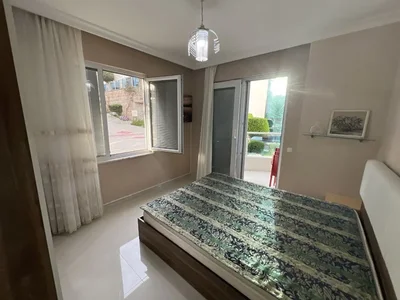 Zespół mieszkaniowy Furnished 1+1 apartment in Konak Blue Bay complex near Cleopatra beach.