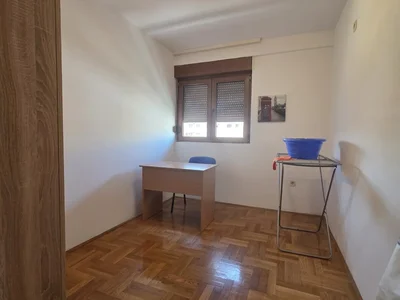 Wohnviertel Stan 71 m² na Izdavanje – Stari Aerodrom, Podgorica