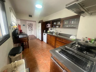 Residential quarter Kfar saba tout proche du canyon arim tres grand grand duplex rue calme