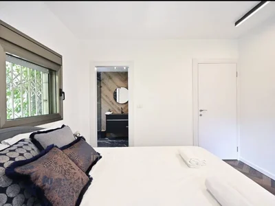 Dzielnica mieszkaniowa Appartement jardin unique avec piscine privEe et parking