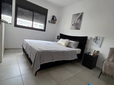 Residential quarter A vendre a bat yam spacieux 3 pieces avec mamad et balcon