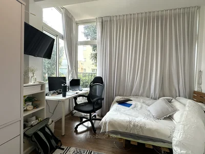 Residential quarter Investissement ideal 4 pieces renove a rafraichir proche boulevard nordau parfait colocation