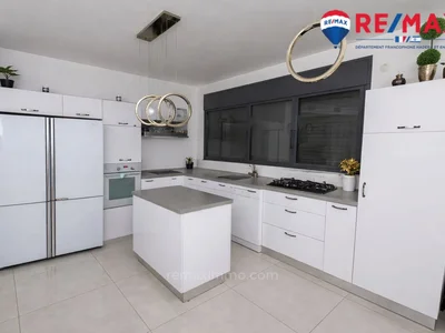 Quartier résidentiel Stop affaire !!! vous voulez faire un excellent investissement à hadera, acquérir un bien avec une forte demande locative ? ne cherchez plus, le voilà !