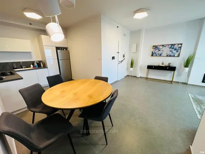 Residential quarter Dans un bel immeuble vue sur la mer entierement meuble