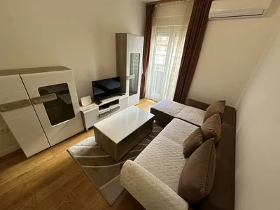 Wohnviertel Stan 42 m² na Izdavanje – Central Point, Podgorica