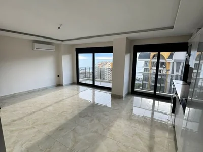 Wohnanlage 2+1-Maisonette-Wohnung mit Meerblick im Sonas Buket-Komplex.