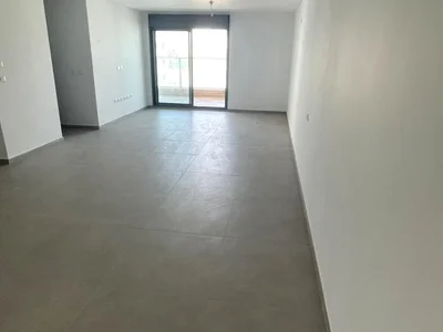 Dzielnica mieszkaniowa Bonne occasion a ne pas rater 6 pieces a louer proche de toutes commodites parc hanahal bersheva