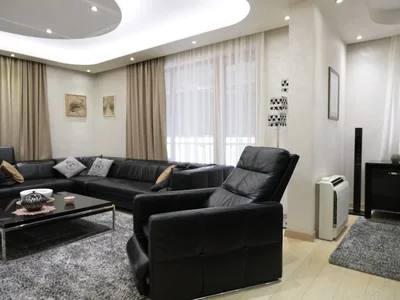 Wohnviertel Stan 178 m² na Izdavanje – City Kvart, Podgorica