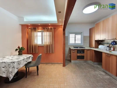 Dzielnica mieszkaniowa Appartement rare de 45 pieces quartier rambam rishon lezion
