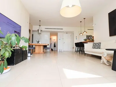 Quartier résidentiel À vendre – superbe appartement 5 pieces rehov mishpakhat malevski  - 
ir yamim (netanya)