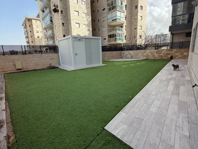 Wohnviertel Un magnifique rez de jardin face a la mer quartier marina