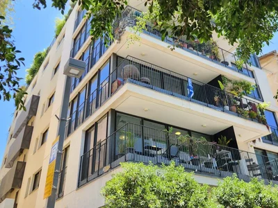 Wohnviertel Au centre avec terrasse bien agence dans rue calme dans un bel immeuble luxueux