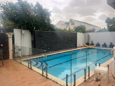 Wohnviertel Maison avec piscinecentre ville raanana