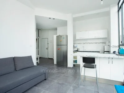 Жилой квартал Superbe 3 pieces renove dans une rue calme pres de ben gurion