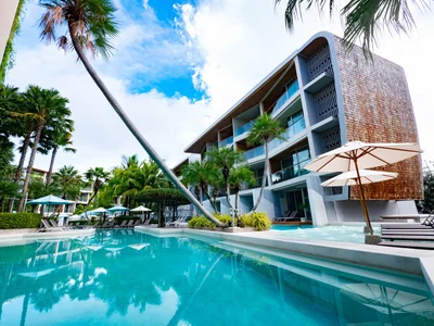 Жилой комплекс Wyndham Grand Phuket Nai Harn Beach