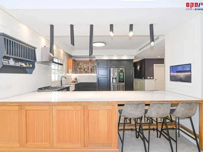 Quartier résidentiel Un penthouse d'exception dans un immeuble d'exception au centre-ville de hadera, rue bialik