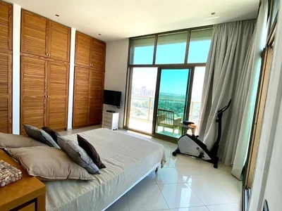 Жилой квартал Penthouse exceptionnel vue mer Eternelle