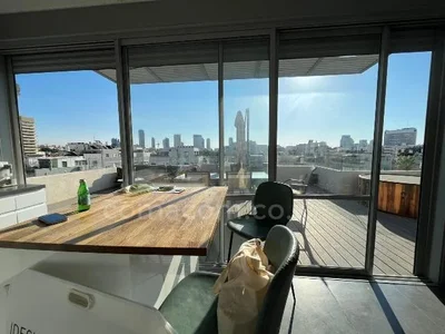Wohnviertel Avec terrasse dans un bel immeuble au centre bon emplacement grand proche de la mer bien agence spacieux bel appartement magnifique