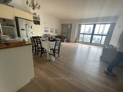 Quartier résidentiel À vendre – tel aviv – rue frishman/place mazaryk
grand 2 pieces de 81 m² – emplacement premium – ideal
investissement et airbnb