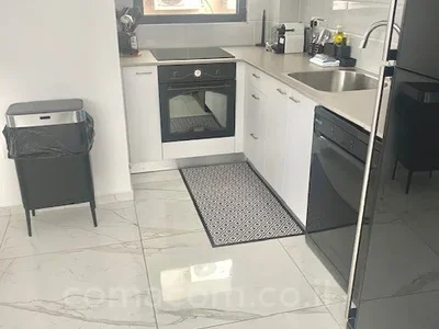 Residential quarter Avec terrasse dans un bel immeuble investi au centre proche de la mer a ne pas manquer clair bel appartement magnifique