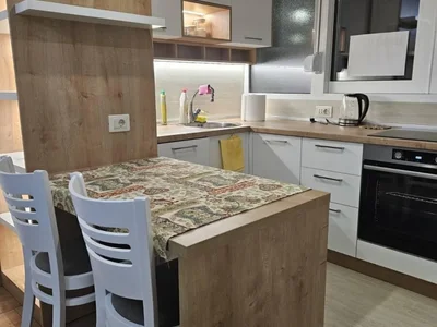Wohnviertel Stan 40 m² na Izdavanje – Preko Morače, Podgorica