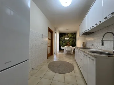 Wohnviertel Stan 200 m² na Izdavanje – Gorica C, Podgorica