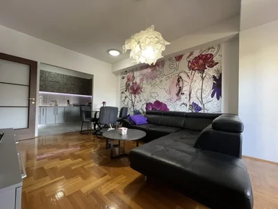 Wohnviertel Stan 80 m² na Izdavanje – City Kvart, Podgorica