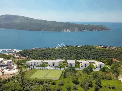 Complexe résidentiel Modern villas in a gated complex with a tennis court