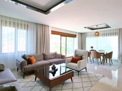 Willa Umeblowana willa 4+1 z widokiem na Alanyę i morze.