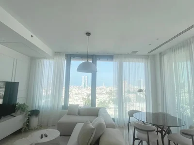 Жилой квартал Avec terrasse bel appartement bien agence dans un bel immeuble proche de la mer