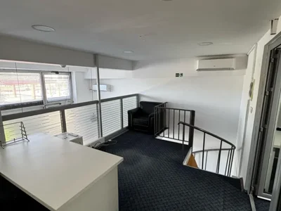 Handel Poslovni prostor 160 m² na Izdavanje – Capital Plaza, Podgorica