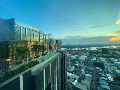 Complexe résidentiel High-rise residential complex with a good infrastructure in Sukhumvit, Bangkok, Thailand