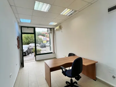 Handel Poslovni prostor 18 m² na Izdavanje – Vezirov Most, Podgorica