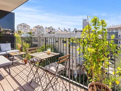 Residential quarter Avec terrasse calme proche de la mer a ne pas manquer bien agence clair spacieux magnifique renove