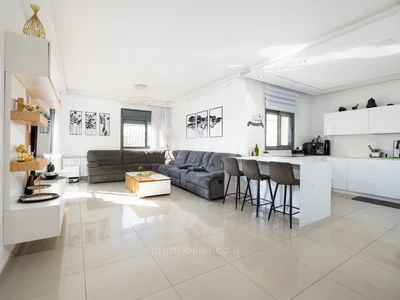 Wohnviertel Penthouse rare a har homa avec revenu passif et vue a couper le souffle