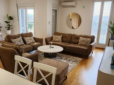 Wohnviertel Stan 160 m² na Prodaju – Stari Aerodrom, Podgorica