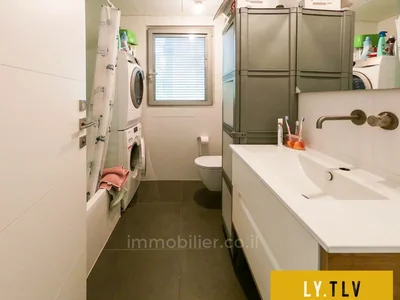 Quartier résidentiel Superbe 3 pieces dans un immeuble neuf pres de kikar rabin avec mamad ascenseurs parking et cave