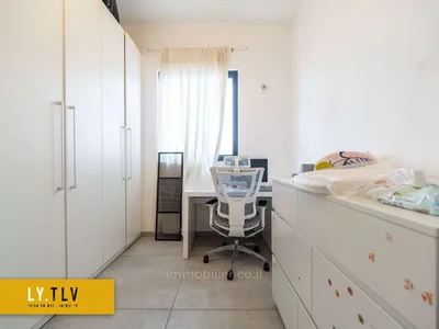 Quartier résidentiel Superbe 4 pieces avec parking et mamad dans lev hair