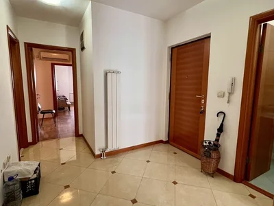 Wohnviertel Stan 107 m² na Izdavanje – Preko Morače, Podgorica
